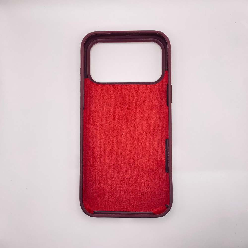 کاور سیلیکونی اورجینال آیفون 17 پرو مکس | قاب سیلیکونی اصلی اپل | محافظ ضد ضربه - نمای نزدیک